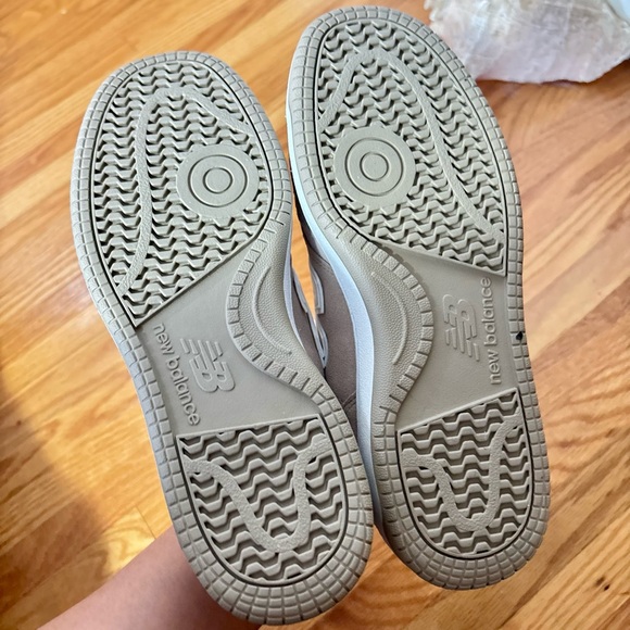 New Balance Tan and White Casual Sneakers - Picture 9 of 11